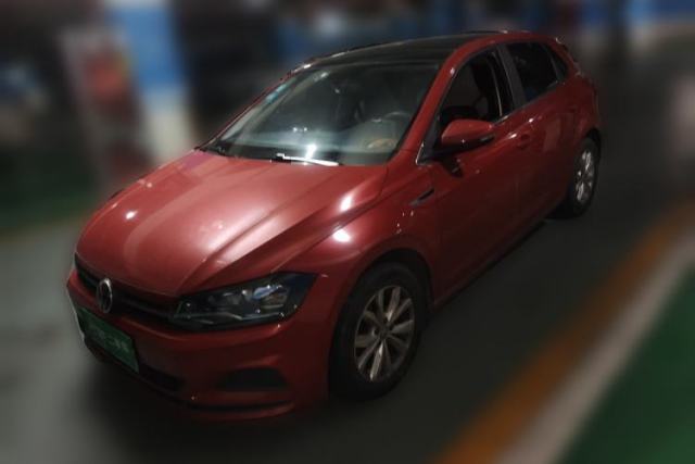 Ojetý Volkswagen Polo 2019 Plus 1.5L Automatic Colorful Technology Edition