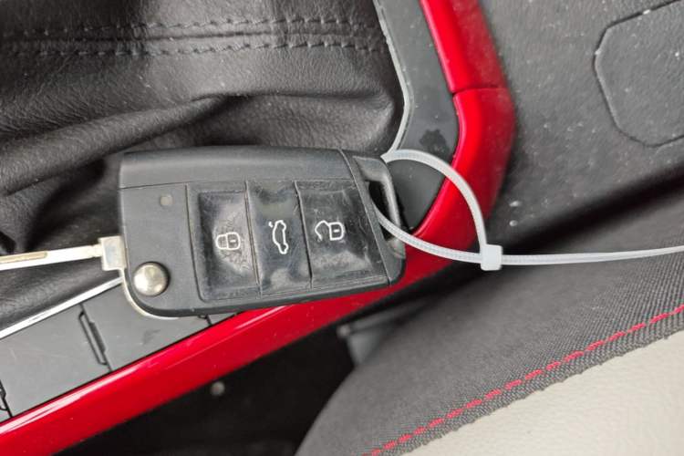 Used Volkswagen Polo 2019 Plus 1.5L Automatic Colorful Technology Edition Vehicle Key