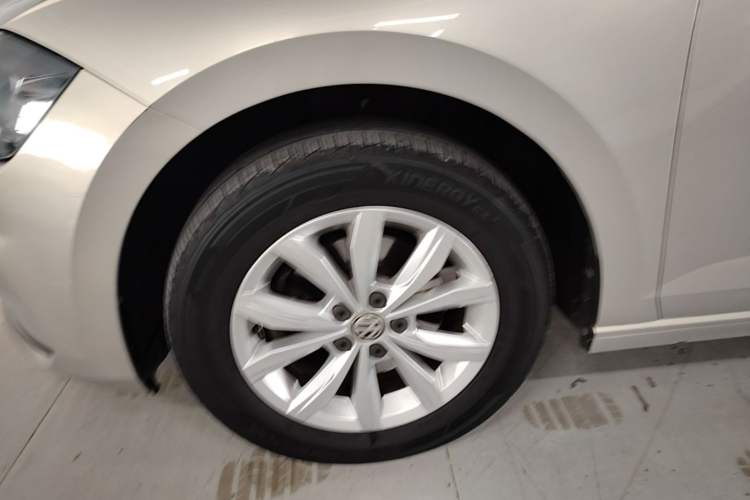 Used Volkswagen Polo 2019 Plus 1.5L Automatic Colorful Technology Edition Exterior 4