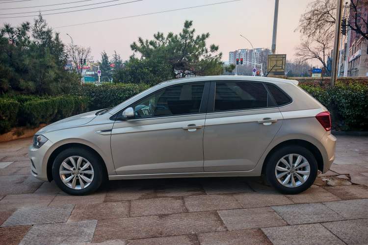 Used Volkswagen Polo 2019 Plus 1.5L Automatic Colorful Technology Edition Exterior 5