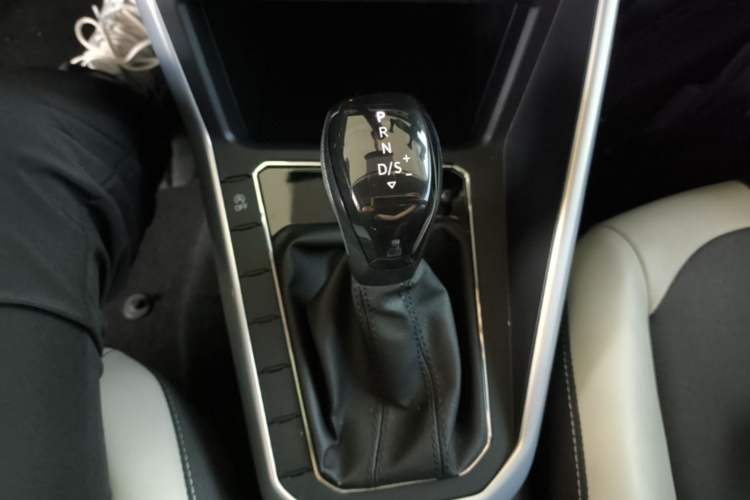 Used Volkswagen Polo 2019 Plus 1.5L Automatic Colorful Technology Edition Gear Lever