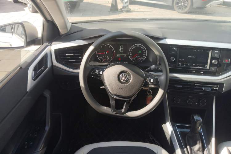 Used Volkswagen Polo 2019 Plus 1.5L Automatic Colorful Technology Edition Steering Wheel