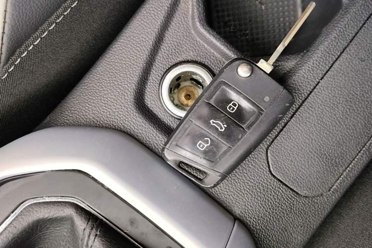 Used Volkswagen Polo 2019 Plus 1.5L Automatic Colorful Technology Edition Vehicle Key
