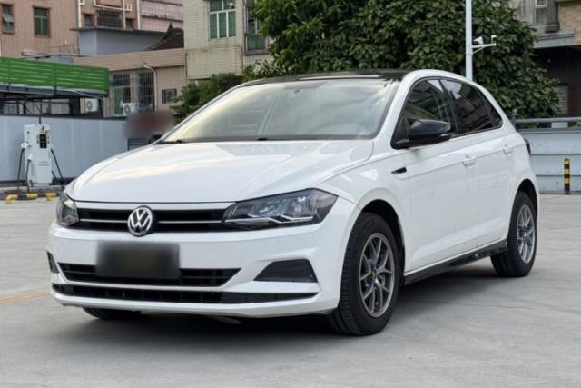 Ojetý Volkswagen Polo 2019 Plus 1.5L Automatic Colorful Technology Edition