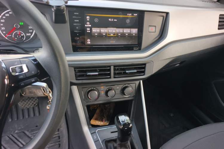 Used Volkswagen Polo 2019 Plus 1.5L Automatic Panoramic Enjoyment Edition Audio And AC Panel