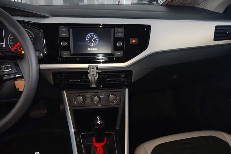 Used Volkswagen Polo 2019 Plus 1.5L Automatic Colorful Technology Edition Audio And AC Panel