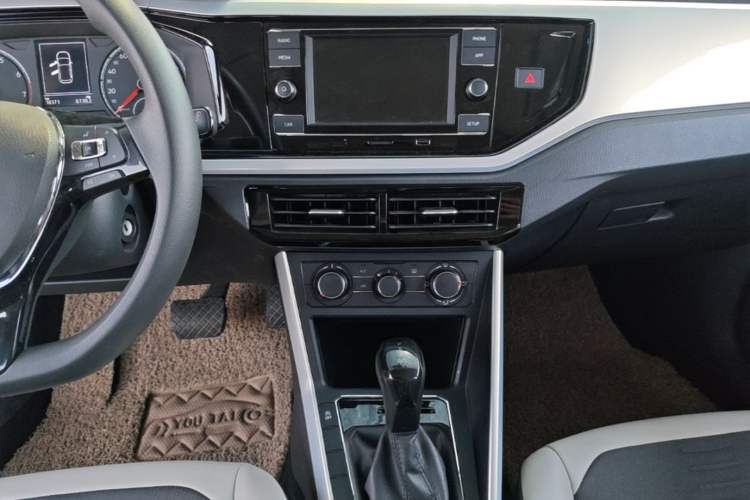 Used Volkswagen Polo 2019 Plus 1.5L Automatic Colorful Technology Edition Audio And AC Panel
