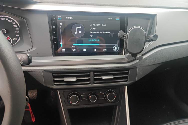 Used Volkswagen Polo 2019 Plus 1.5L Manual Panoramic Enjoyment Edition Audio And AC Panel