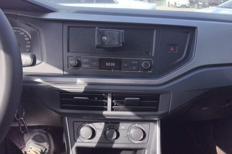 Used Volkswagen Polo 2019 Plus 1.5L Automatic Panoramic Enjoyment Edition Audio And AC Panel