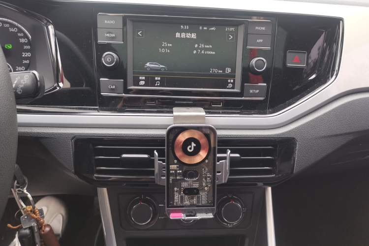 Used Volkswagen Polo 2019 Plus 1.5L Automatic Colorful Technology Edition Audio And AC Panel