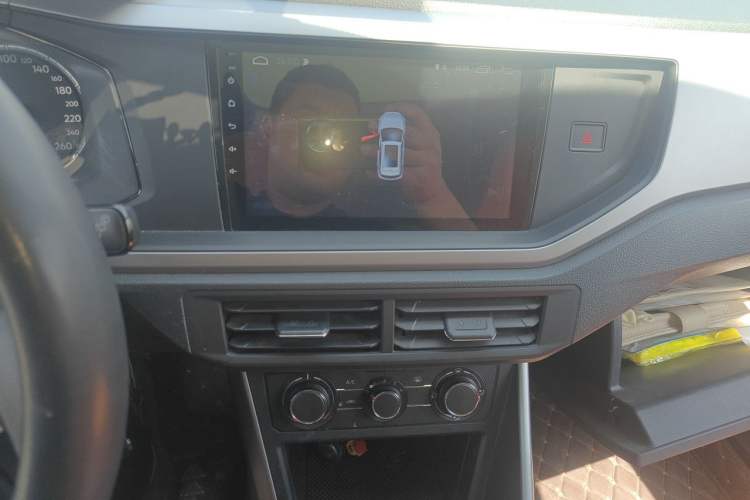 Used Volkswagen Polo 2019 Plus 1.5L Automatic Panoramic Enjoyment Edition Audio And AC Panel