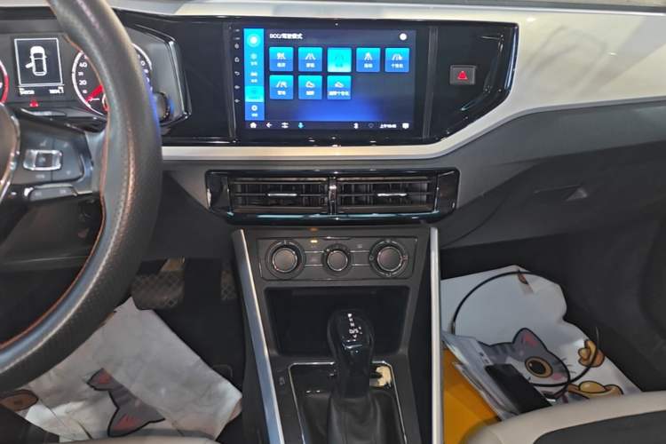 Used Volkswagen Polo 2019 Plus 1.5L Automatic Colorful Technology Edition Audio And AC Panel