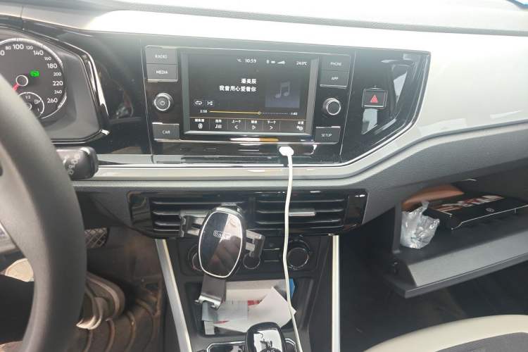 Used Volkswagen Polo 2019 Plus 1.5L Automatic Colorful Technology Edition Audio And AC Panel