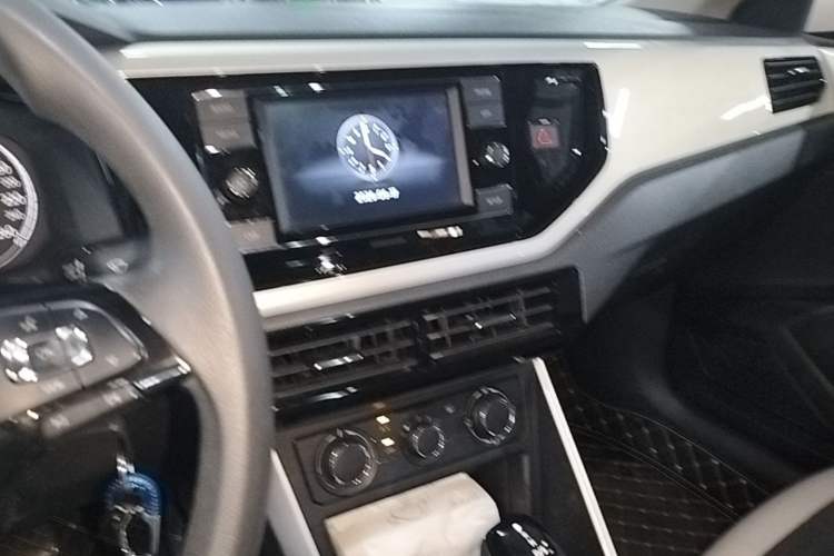 Used Volkswagen Polo 2019 Plus 1.5L Automatic Colorful Technology Edition Audio And AC Panel