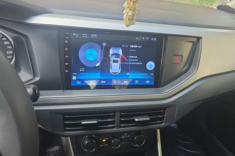 Used Volkswagen Polo 2019 Plus 1.5L Automatic Panoramic Enjoyment Edition Audio And AC Panel