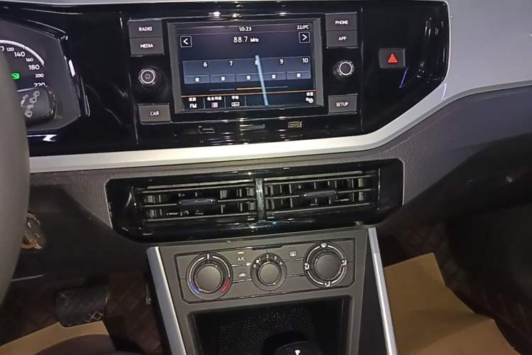 Used Volkswagen Polo 2019 Plus 1.5L Automatic Colorful Technology Edition Audio And AC Panel