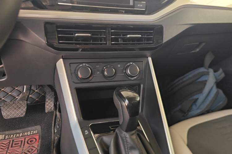 Used Volkswagen Polo 2019 Plus 1.5L Automatic Colorful Technology Edition Audio And AC Panel