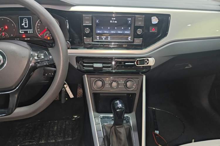 Used Volkswagen Polo 2019 Plus 1.5L Automatic Colorful Technology Edition Audio And AC Panel