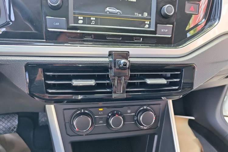 Used Volkswagen Polo 2019 Plus 1.5L Automatic Colorful Technology Edition Audio And AC Panel