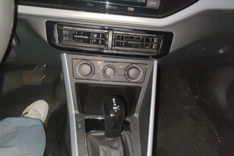 Used Volkswagen Polo 2019 Plus 1.5L Automatic Colorful Technology Edition Audio And AC Panel
