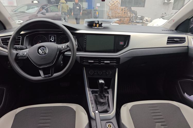 Used Volkswagen Polo 2019 Plus 1.5L Automatic Beats Trendy Cool Edition Center Console