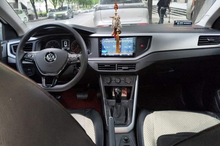 Used Volkswagen Polo 2019 Plus 1.5L Automatic Panoramic Enjoyment Edition Center Console
