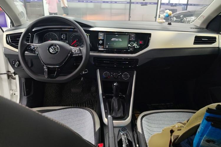 Used Volkswagen Polo 2019 Plus 1.5L Automatic Beats Trendy Cool Edition Center Console