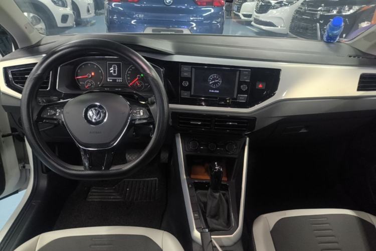 Used Volkswagen Polo 2019 Plus 1.5L Automatic Beats Trendy Cool Edition Center Console
