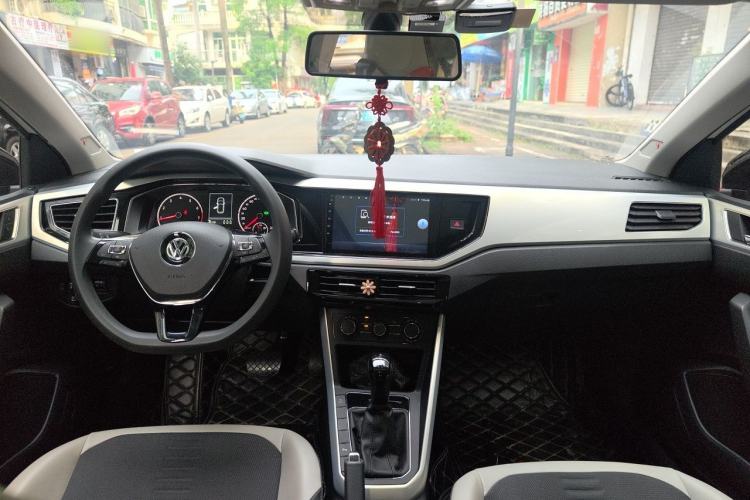 Used Volkswagen Polo 2019 Plus 1.5L Automatic Beats Trendy Cool Edition Center Console