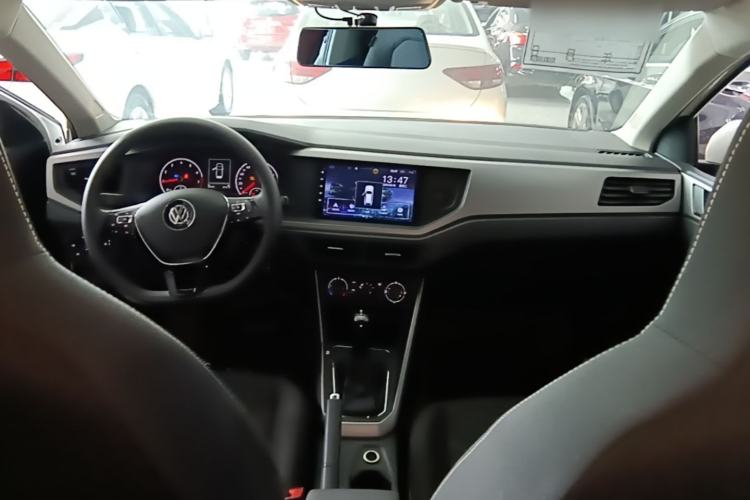 Used Volkswagen Polo 2019 Plus 1.5L Automatic Panoramic Enjoyment Edition Center Console