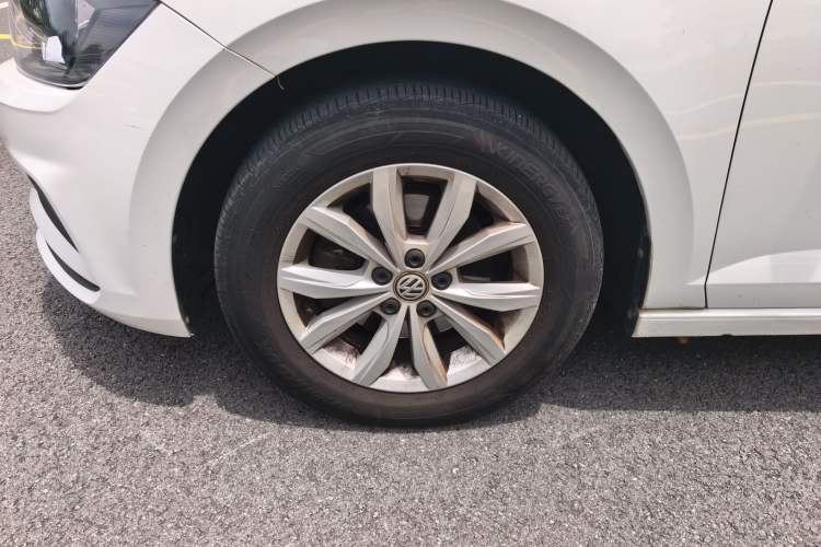 Used Volkswagen Polo 2019 Plus 1.5L Automatic Colorful Technology Edition Exterior 3