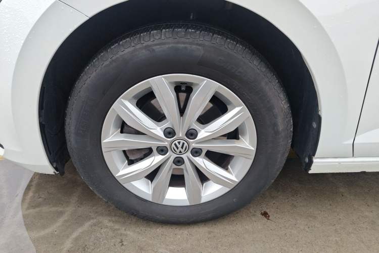 Used Volkswagen Polo 2019 Plus 1.5L Automatic Colorful Technology Edition Exterior 4