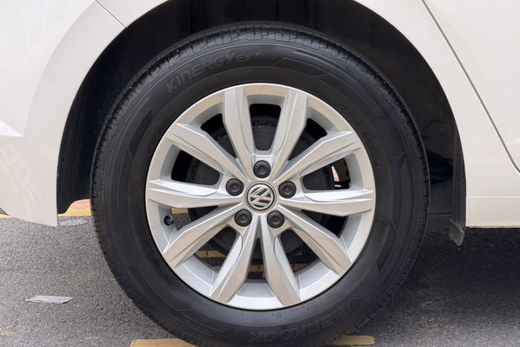 Used Volkswagen Polo 2019 Plus 1.5L Automatic Colorful Technology Edition Exterior 4