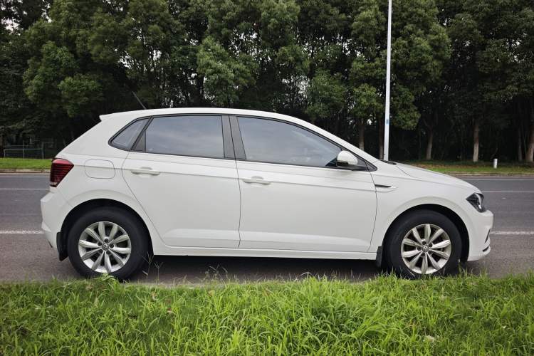 Used Volkswagen Polo 2019 Plus 1.5L Automatic Colorful Technology Edition Exterior 5
