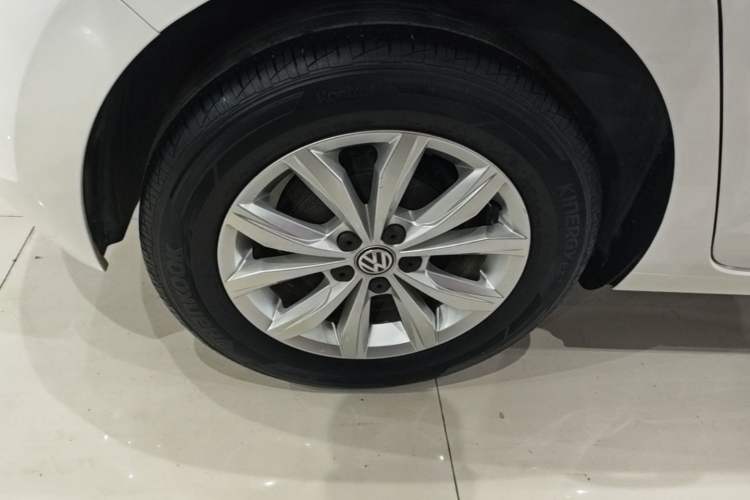 Used Volkswagen Polo 2019 Plus 1.5L Automatic Colorful Technology Edition Exterior 5