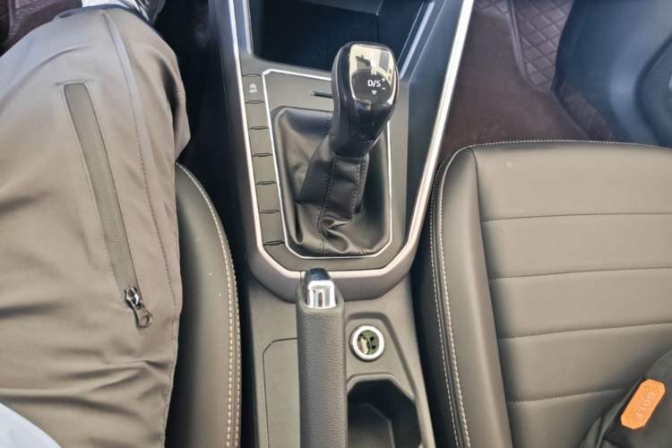 Used Volkswagen Polo 2019 Plus 1.5L Automatic Panoramic Enjoyment Edition Gear Lever