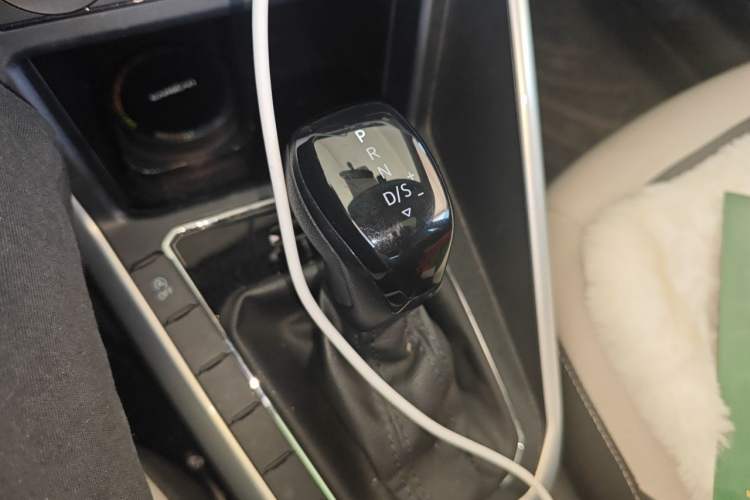 Used Volkswagen Polo 2019 Plus 1.5L Automatic Colorful Technology Edition Gear Lever