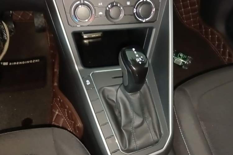 Used Volkswagen Polo 2019 Plus 1.5L Automatic Panoramic Enjoyment Edition Gear Lever