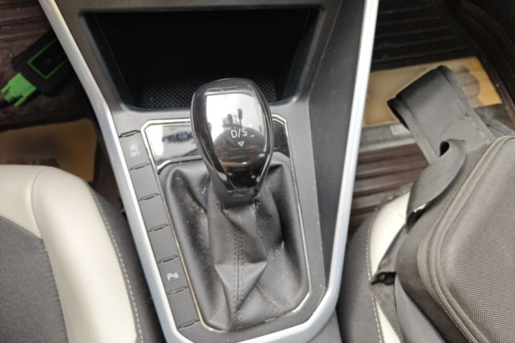Used Volkswagen Polo 2019 Plus 1.5L Automatic Beats Trendy Cool Edition Gear Lever