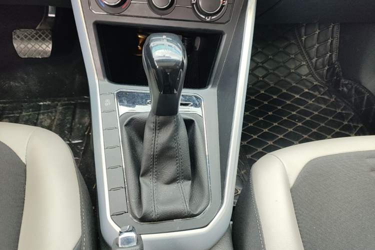 Used Volkswagen Polo 2019 Plus 1.5L Automatic Colorful Technology Edition Gear Lever