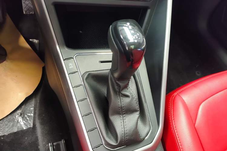 Used Volkswagen Polo 2019 Plus 1.5L Automatic Panoramic Enjoyment Edition Gear Lever