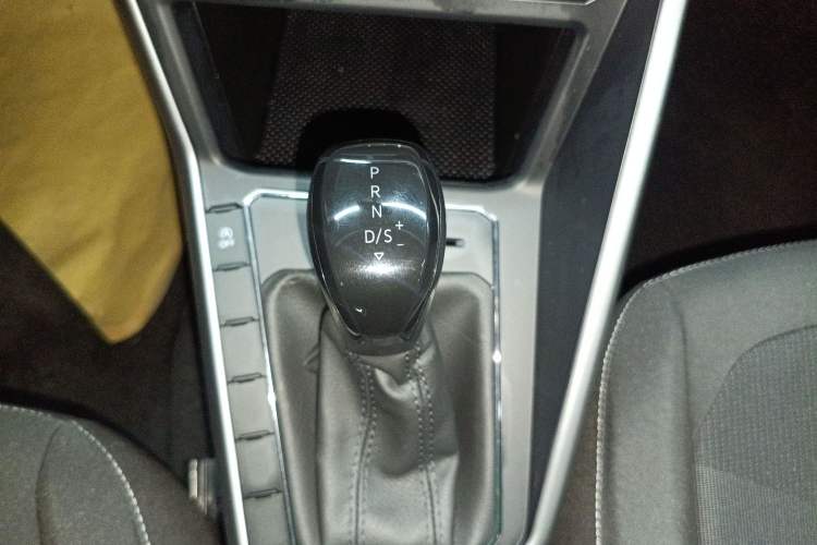 Used Volkswagen Polo 2019 Plus 1.5L Automatic Panoramic Enjoyment Edition Gear Lever