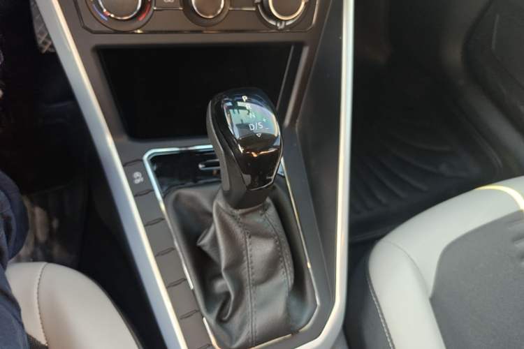 Used Volkswagen Polo 2019 Plus 1.5L Automatic Colorful Technology Edition Gear Lever