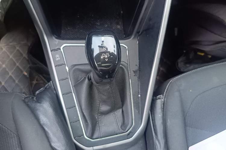 Used Volkswagen Polo 2019 Plus 1.5L Automatic Panoramic Enjoyment Edition Gear Lever