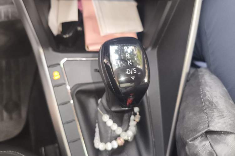 Used Volkswagen Polo 2019 Plus 1.5L Automatic Panoramic Enjoyment Edition Gear Lever
