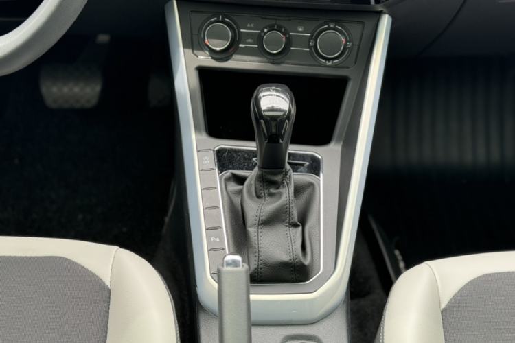 Used Volkswagen Polo 2019 Plus 1.5L Automatic Beats Trendy Cool Edition Gear Lever