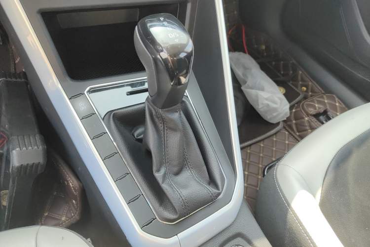 Used Volkswagen Polo 2019 Plus 1.5L Automatic Panoramic Enjoyment Edition Gear Lever