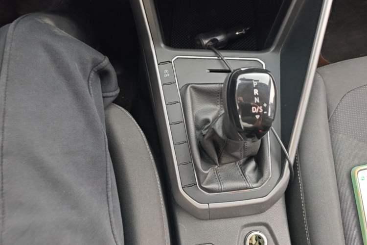 Used Volkswagen Polo 2019 Plus 1.5L Automatic Panoramic Enjoyment Edition Gear Lever