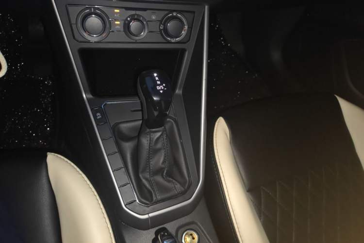 Used Volkswagen Polo 2019 Plus 1.5L Automatic Panoramic Enjoyment Edition Gear Lever