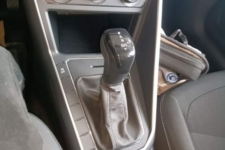 Used Volkswagen Polo 2019 Plus 1.5L Automatic Panoramic Enjoyment Edition Gear Lever